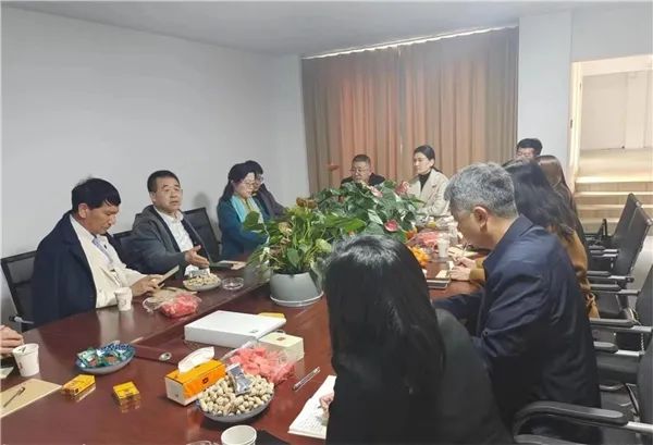 “大理元想”吹響國家級鄉(xiāng)村振興集結(jié)號，信達電通董事楊敏出席研討會